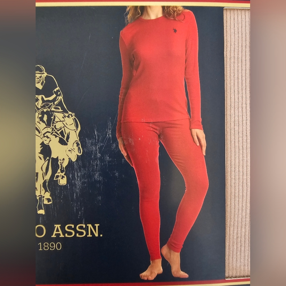 U.S. Polo Assn. Women's Red Thermal Set - Picture 4 of 9